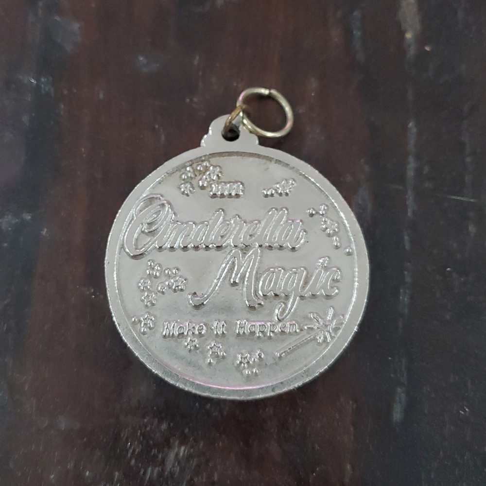 Disney 1988 Silver Tone Pendant Medallion Cinderella Magic Make It Happen
